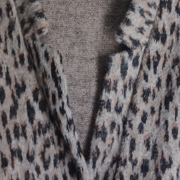 Maurices heavy animal print cardigan - Picture 4 of 6